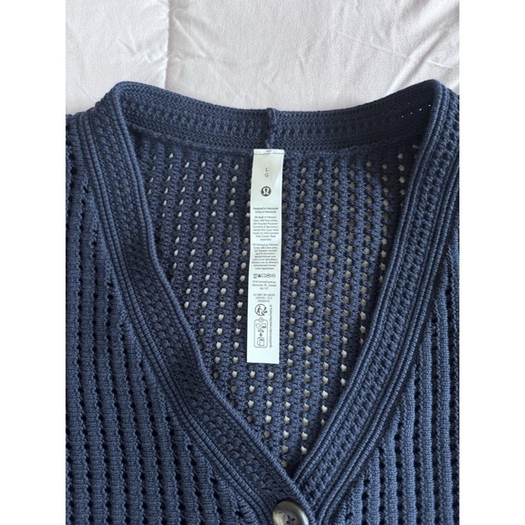 New Lululemon Size Large Cotton Crochet Mesh Relaxed-Fit Cardigan Club Blue NWT - Picture 2 of 10